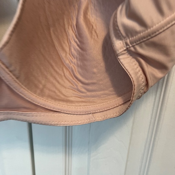 Delta Burke size 40DD bra - Picture 5 of 9